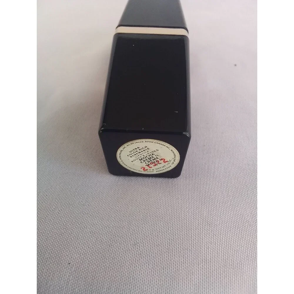 Avon Ultra Color Rich Renewable Lipstick Mocha Creme Long-Lasting Lip Color